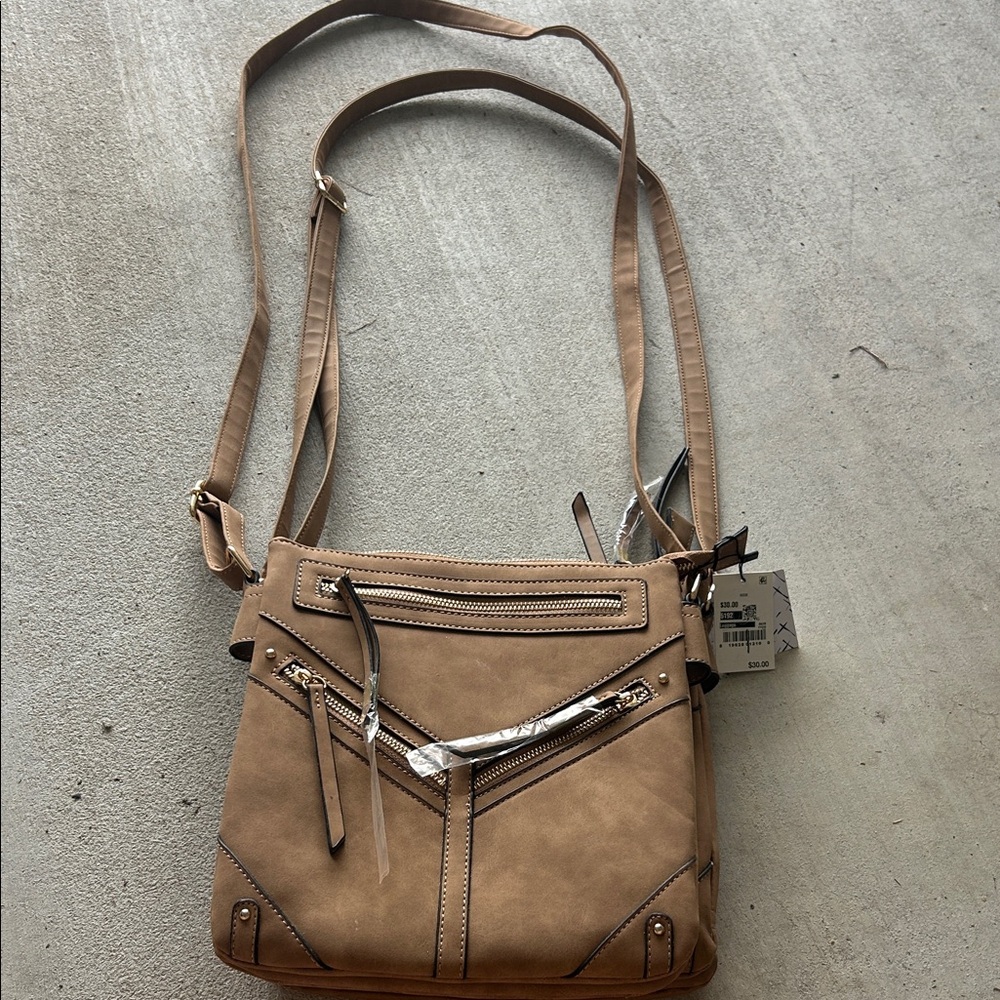 VR NYC zip closure purse